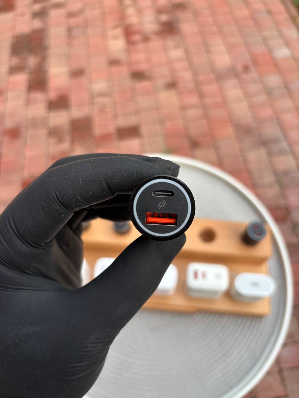 Heatz зарядно за кола 48W USB-C + USB-A