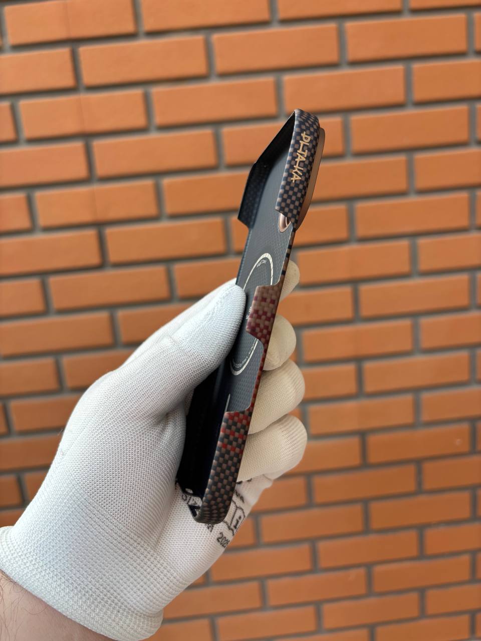 Ultra-Slim кейсове PITAKA за iPhone 17