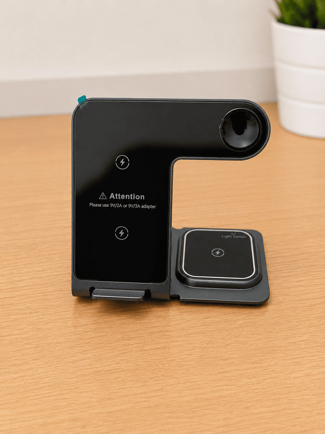 Безжична зарядна станция 3-в-1 за iPhone, Apple Watch и AirPods